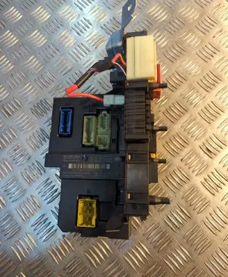 Mercedes-Benz C W204 SAM control unit 2044423500 2045458401