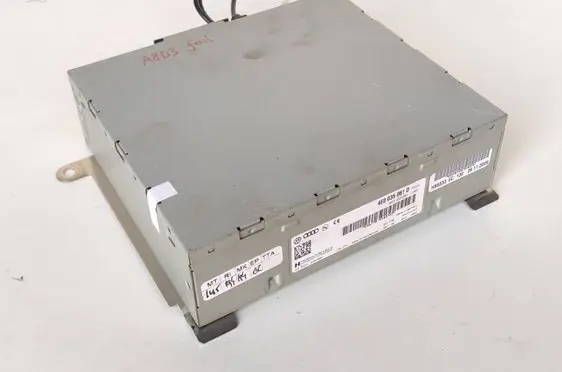 Audi A8 S8 D3 4E Radio/CD/DVD/GPS head unit 4E0035061D 4E0035061