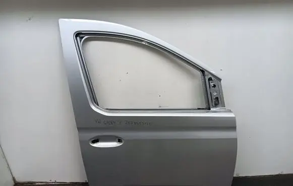 Volkswagen Caddy Front door 2K7831312E
