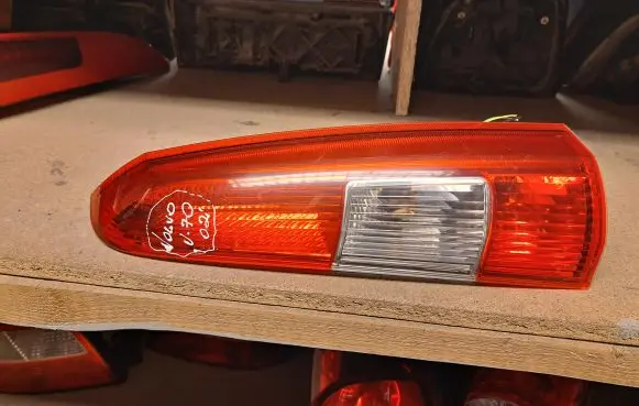 Volvo V70 Rear/tail lights 9154494