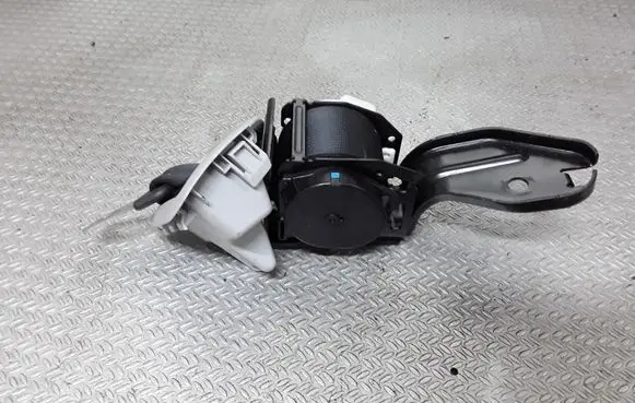 Mazda CX-7 Rear seatbelt