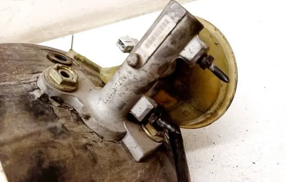 Audi A6 S6 C5 4B Master brake cylinder 8E0611301