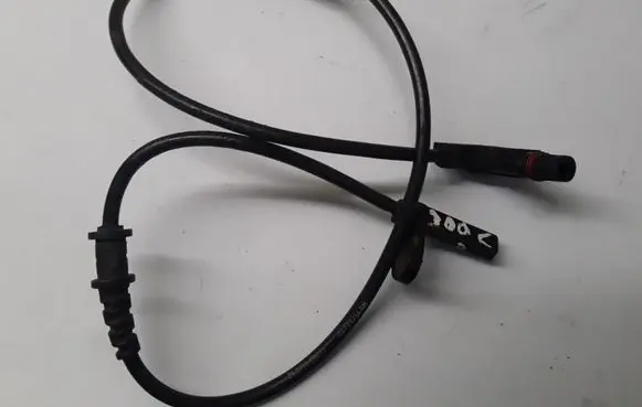 Chrysler 300 - 300C ABS brake wheel speed sensor 04779244AB 04779244 25071168014