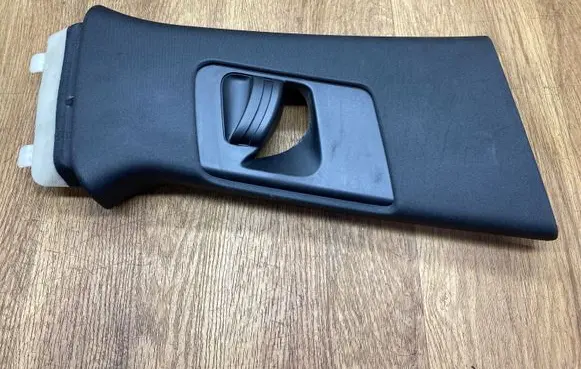 Porsche Macan (95B) (B) pillar trim (top) 95B867294