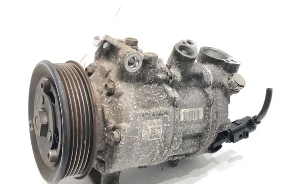 Volkswagen Golf VII Air conditioning (A/C) compressor (pump) 5Q0820803