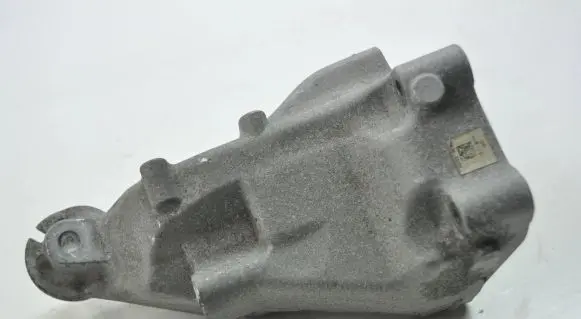 Mercedes-Benz E W212 Engine mounting bracket A6512233504