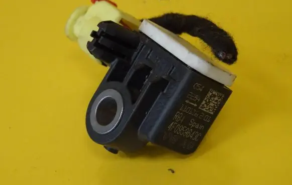 Audi A4 S4 B7 8E 8H Airbag deployment crash/impact sensor 4F0959643C