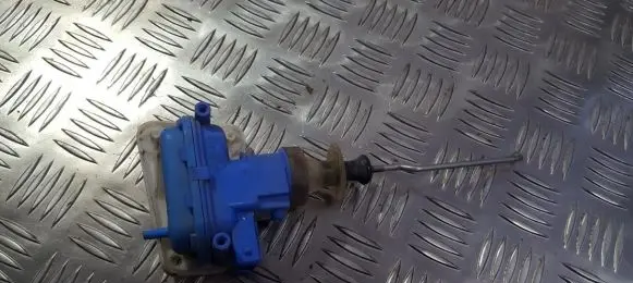 Audi 80 90 B3 Central locking vacuum pump 893862123