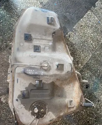 Toyota Corolla Verso AR10 Fuel tank 