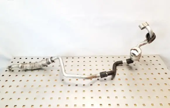 Volkswagen New Beetle Air conditioning (A/C) pipe/hose 1C1820743
