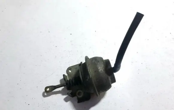 Nissan Almera Tino Valve vacuum 