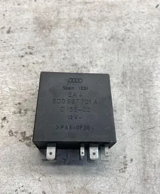 Audi A4 S4 B5 8D Other relay 8d0907701a