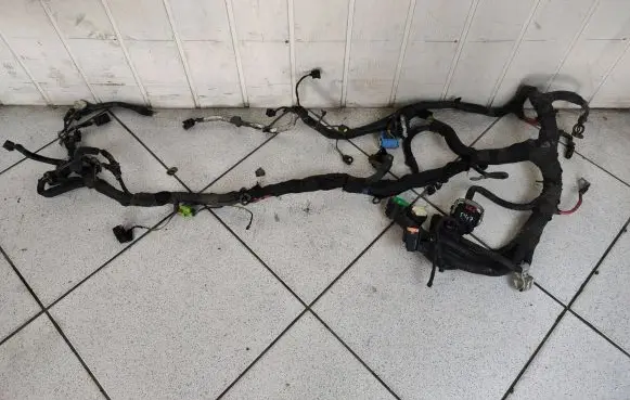 Chrysler Town u0026 Country V Engine installation wiring loom P04869593AH
