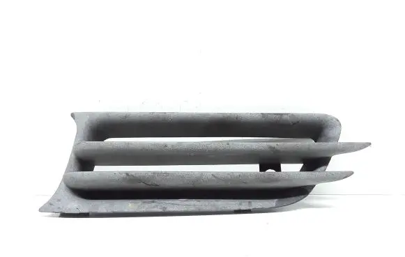 Volvo S70 V70 V70 XC Front bumper lower grill 09151512