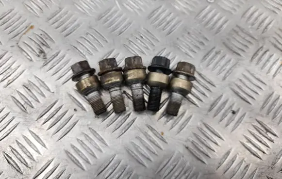 Porsche Panamera (970) Nuts/bolts 