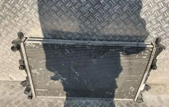 Coolant radiator