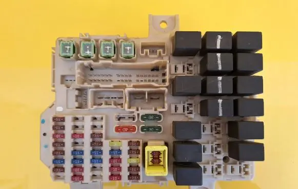 Mitsubishi Colt Fuse module 8565A174AD