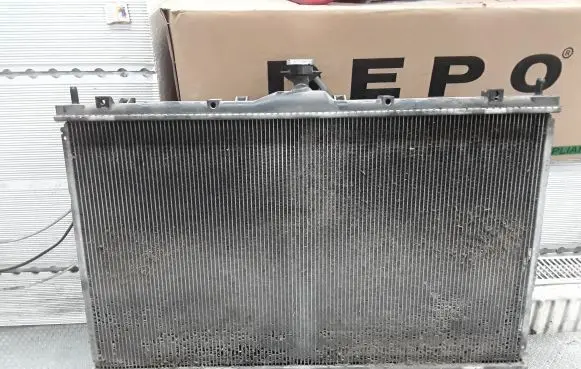 Mitsubishi Grandis Coolant radiator