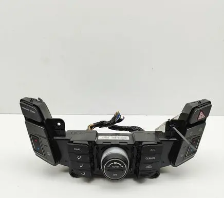 Hyundai i40 Interior fan control switch 972503ZAE1