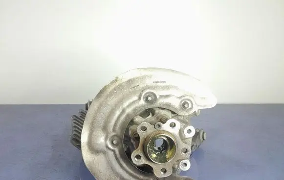 BMW X4 F26 Front wheel hub spindle knuckle 6879752