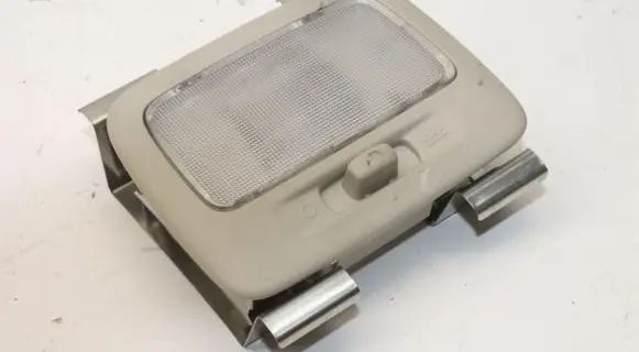 Mitsubishi Outlander Front seat light