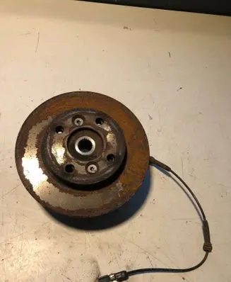 Dacia Spring Front wheel hub 