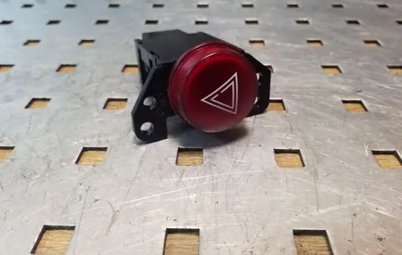 Mitsubishi Colt Hazard light switch