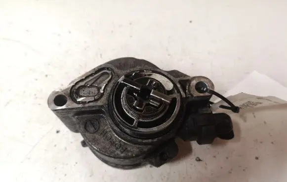 Citroen C4 I Picasso Vacuum pump D1562C2