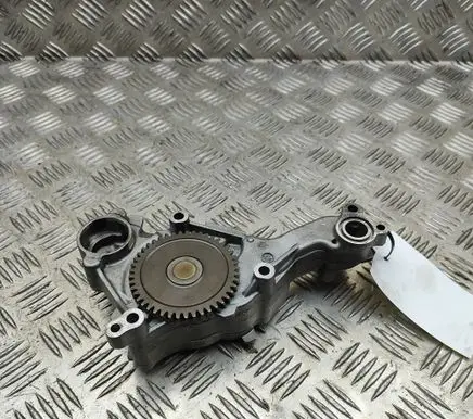 Jeep Grand Cherokee (WK) Oil pump K68147415AB