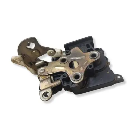 Chevrolet Blazer Rear door lock 