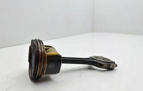 Mercedes-Benz C W205 Piston with connecting rod 