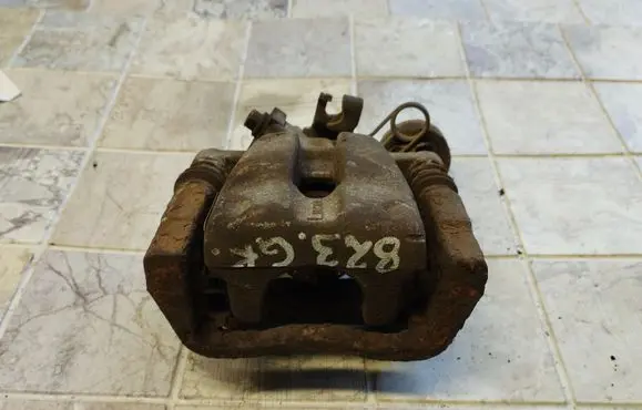 Opel Astra G Rear brake caliper