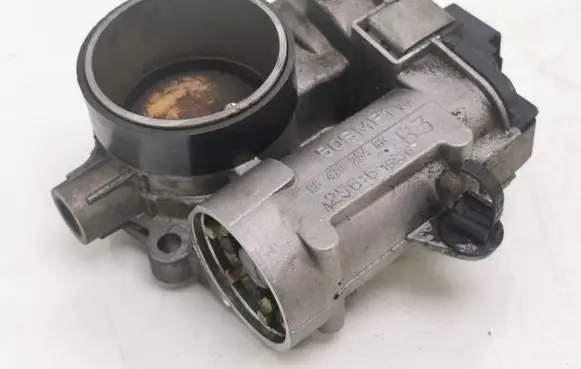 Peugeot 207 Throttle valve 9647925480 CA0016134