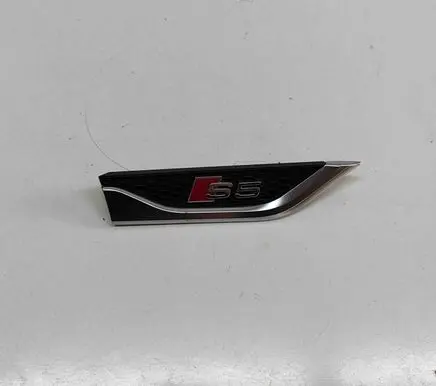 Audi A5 Fender model badge letters 8W6853602C