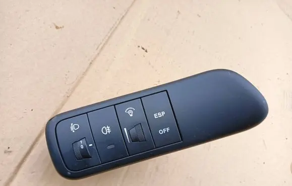 KIA Magentis ESP (stability program) switch 
