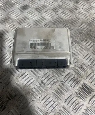 Audi A4 S4 B5 8D Engine control unit/module 8D0907401C 28RTE499 0281001838