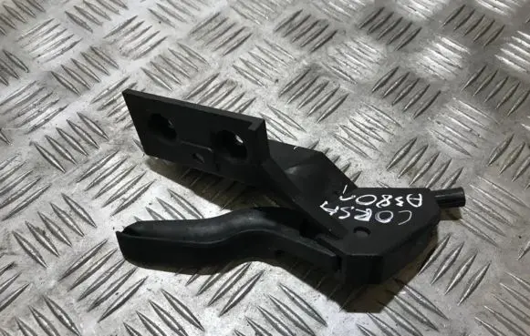 Opel Corsa D Engine bonnet (hood) release handle 13186912 511697042