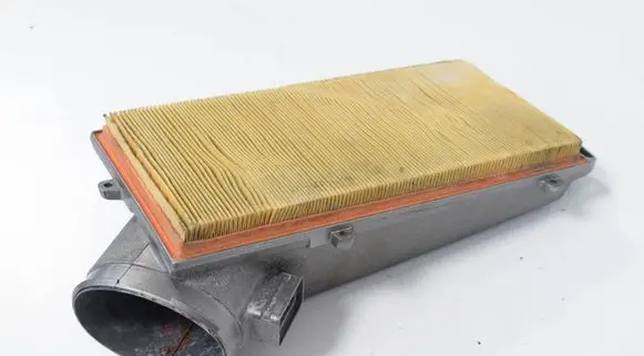 Volkswagen Golf VII Air filter box cover A1560900601