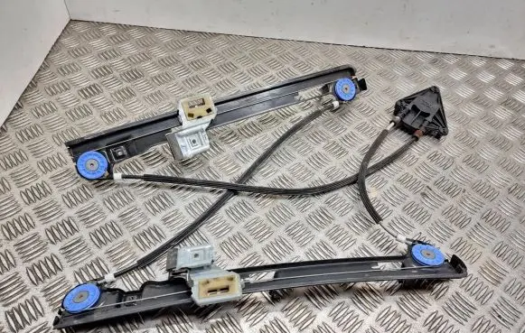 Seat Altea Front window lifting mechanism without motor