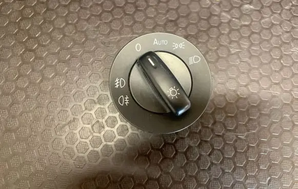 Volkswagen PASSAT B6 Light switch 1K0941431AS