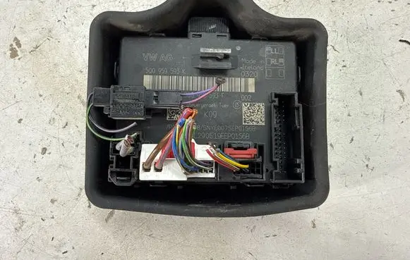 Audi Q3 F3 Door control unit/module 5Q0959593F