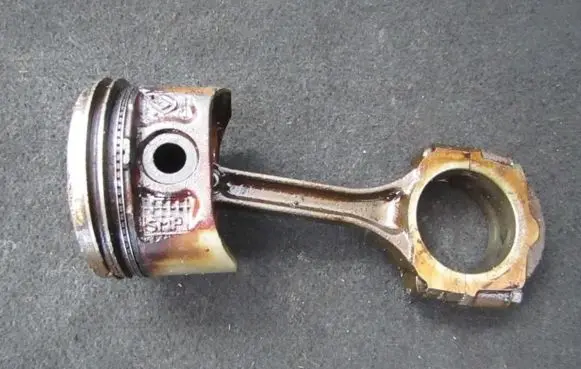 Renault Megane I Piston with connecting rod