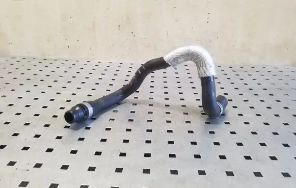 Volvo XC90 Engine coolant pipe/hose 31368146