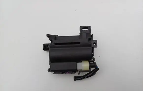 Mitsubishi Colt Tailgate boot lock/latch motor 