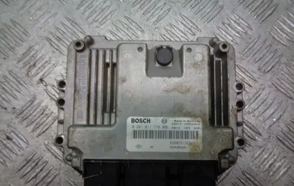Renault Scenic II - Grand scenic II Engine control unit/module ECU 820091966