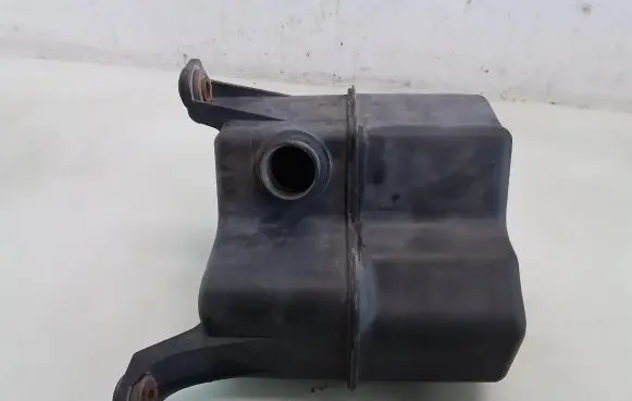 Hyundai H-100 Intake resonator 