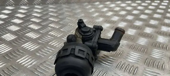 Audi A8 S8 D5 Coolant heater control valve 0114154A