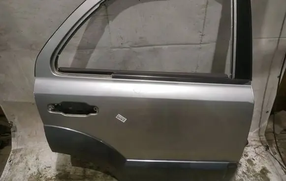 KIA Sorento Rear door PILKOS
