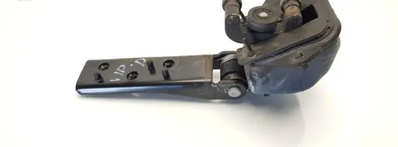 Renault Master III Sliding door middle roller runner 777648642R