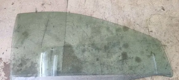 Seat Toledo III (5P) Front door window glass four-door E943R000479